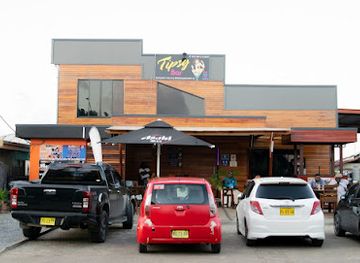 suriname/marienburg/bar/tipsy-bar-lounge