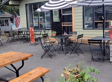 maine/rangeley-lake/bar/classic-provisions-rangeley-me