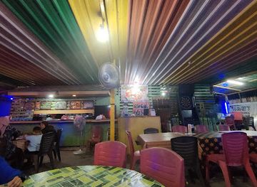 malaysia/pulau-pangkor/bar/street-stall-burger-western-thai-food
