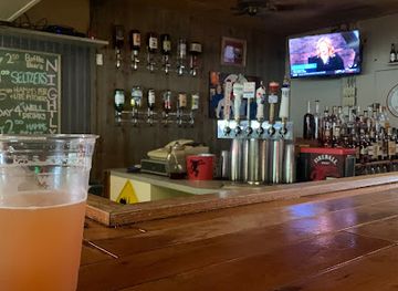 michigan/holland-state-park/bar/parrots-lounge