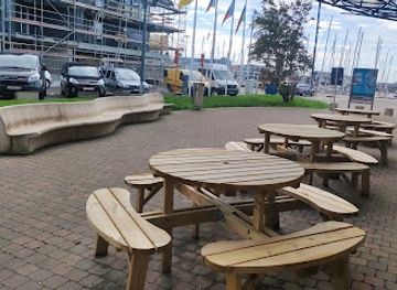 belgium/zeebrugge/bar/seafront-boulder