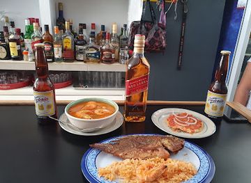 mexico/trans-mexican-volcanic-belt/bar/la-esquina