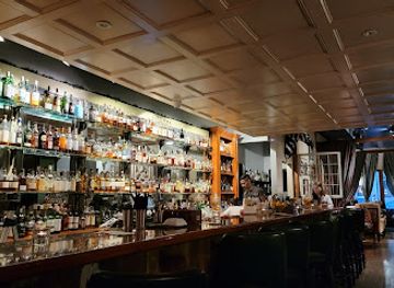 1 Tippling Place
