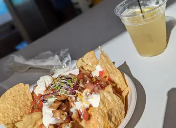 El Guacamayo Pool Bar & Grill