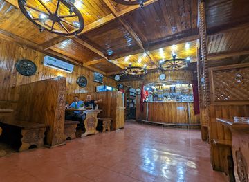 uzbekistan/samarkand/bar/bochka