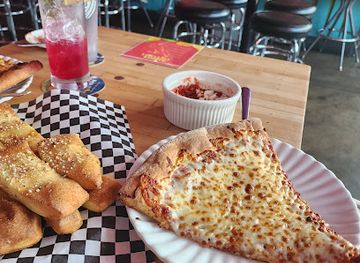 kansas/konza-prairie-biological-station/bar/the-hi-lo