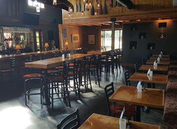 ohio/kelleys-island/bar/canoe-club-wine-bar