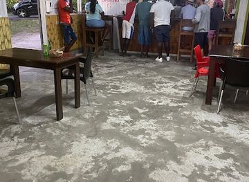 dominica/purple-turtle-beach/bar/sea-bird-bar-grill