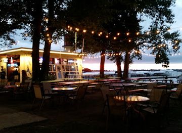 iowa/clear-lake/bar/pm-park