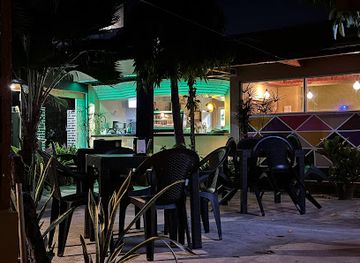 maldives/seenu-atoll/bar/papa-s-bistro