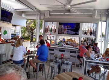 florida/sarasota/siesta-key/bar/crescent-club