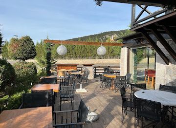 greece/mount-parnassus/bar/paramount