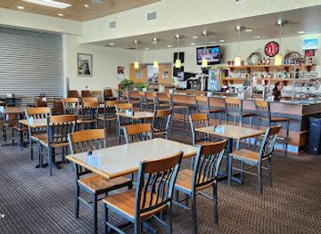 wyoming/absaroka-range/bar/heart-mountain-bar-and-grill