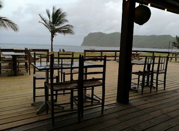 saint-lucia/vieux-fort-quarter/bar/island-breeze-bar-grill