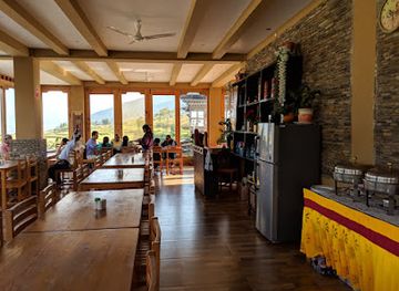 bhutan/punakha-valley/bar/rinchenling-cafeteria