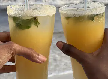 PARADISE beach bar and restaurant