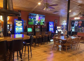 wisconsin/central-sands/bar/raising-the-bar-sports-pub