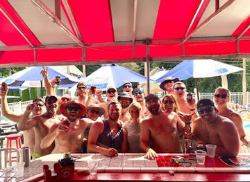 ohio/put-in-bay/bar/sj-s-hideaway