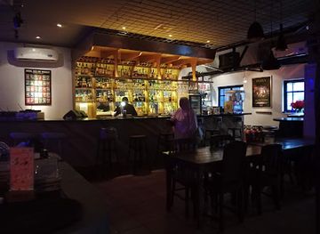 indonesia/west-java/bar/la-bodega-bar-resto