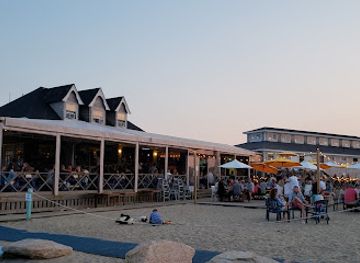 massachusetts/nantucket/bar/sandbar-at-jetties-beach-bar-restaurant