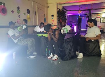 louisiana/bayou-teche/bar/lainey-arcade-center-sports-bar