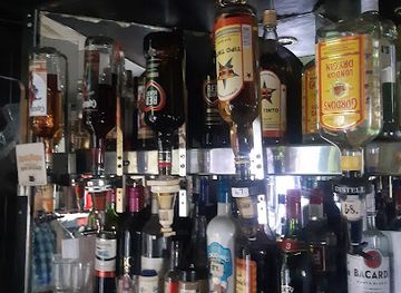 south-africa/breede-river-valley/bar/friends-pub