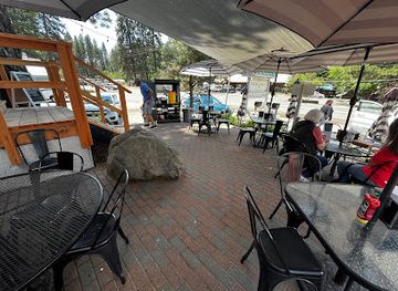 idaho/ponderosa-state-park/bar/frenchie-s