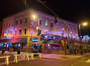tennessee/memphis-beale-street/bar/patio-bar