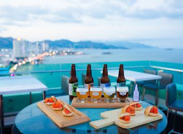vietnam/nha-trang/vinpearl-land/bar/altitude-rooftop-bar