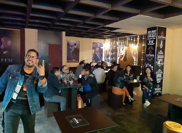 peru/tacna/bar/la-catana-restobar-musica-en-vivo-karaoke-tragos-hamburguesas-alitas