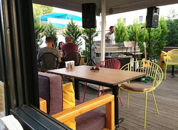 turkiye/trabzon/ortahisar/bar/big-yellow-taxi-benzin-cafe