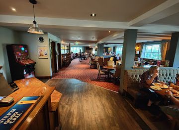 united-kingdom/flintshire/bar/running-hare