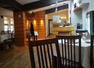 romania/giurgiu/bar/casa-cu-flori