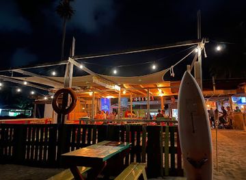 saint-kitts-and-nevis/middle-island/bar/mr-x-s-shiggidy-shack