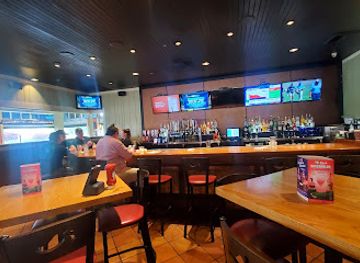 connecticut/new-britain/bar/chili-s-grill-bar