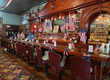 wyoming/buffalo-bill-state-park/bar/irma-restaurant-grill