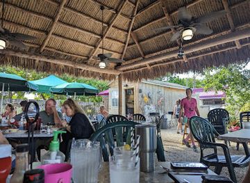 florida/marathon-key/bar/the-stuffed-pig