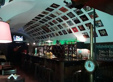 argentina/mar-del-plata/la-perla/bar/botellas-bar