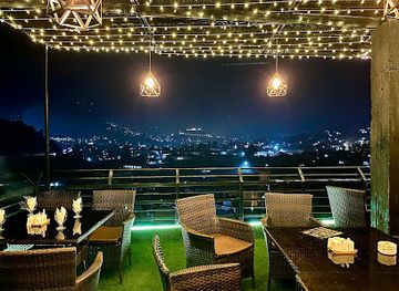 pakistan/azad-jammu-and-kashmir/bar/the-crew-cafe