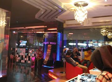 indonesia/south-sulawesi/bar/happy-puppy