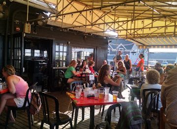 rhode-island/block-island/bar/the-yellow-kittens