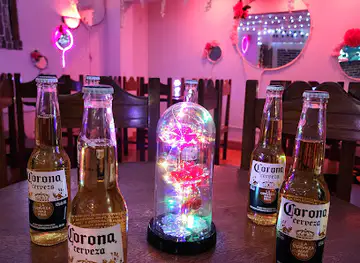 Las Rosas PUB-RESTOBAR