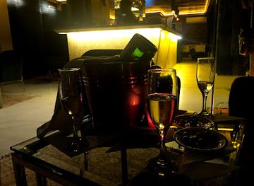 cote-d-ivoire/abidjan/cocody/bar/cavally-lounge