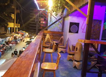 ecuador/montanita-beach/bar/the-attic-bar-discoteca