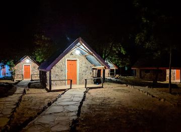 uganda/kidepo-valley-national-park/bar/isaiah-s-bar-grill-kate-camp