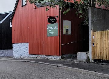 faroe-islands/runavik/bar/torsholl