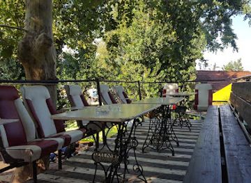 hungary/csallokoz/bar/rom-busz-beer-garden-and-bbq-facilities