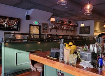 washington/kirkland/bar/bottle-and-bull