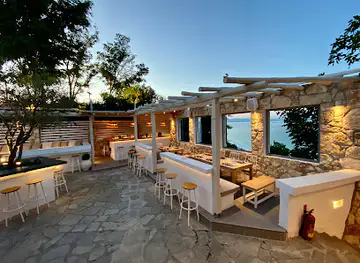 Spitaki Cocktail Bar