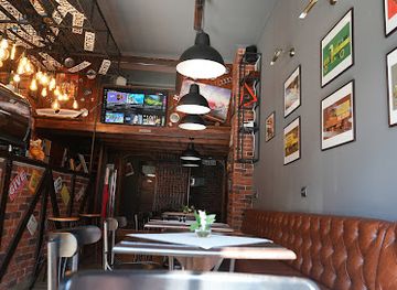 romania/prahova-valley/bar/old-cars-pub